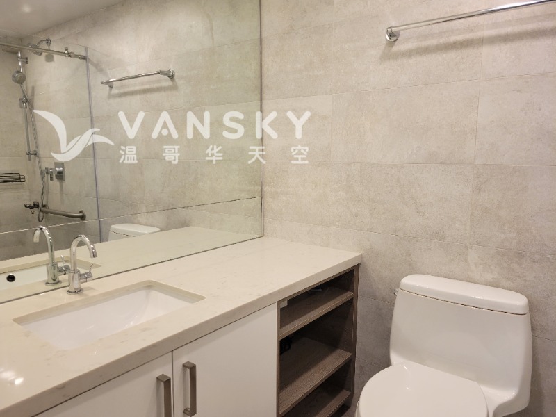 260718215859_5.Bathroom 1.jpg